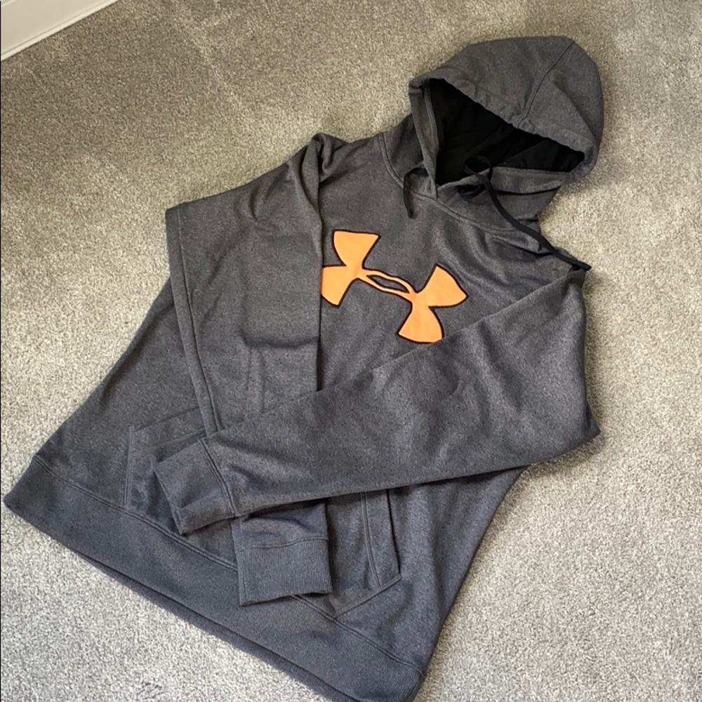 Women’s Under Armour Sweatshirt